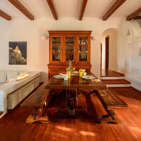 Superb Historical Ferienhaus Amalfi