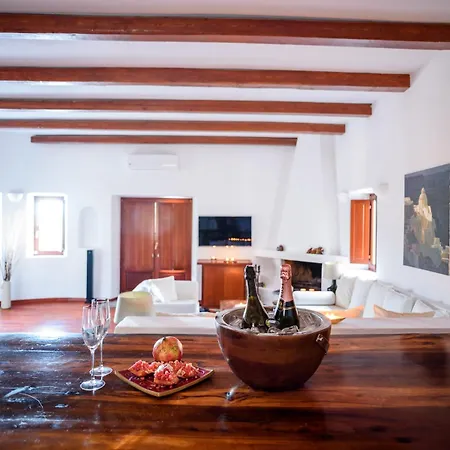 Superb Historical Ferienhaus